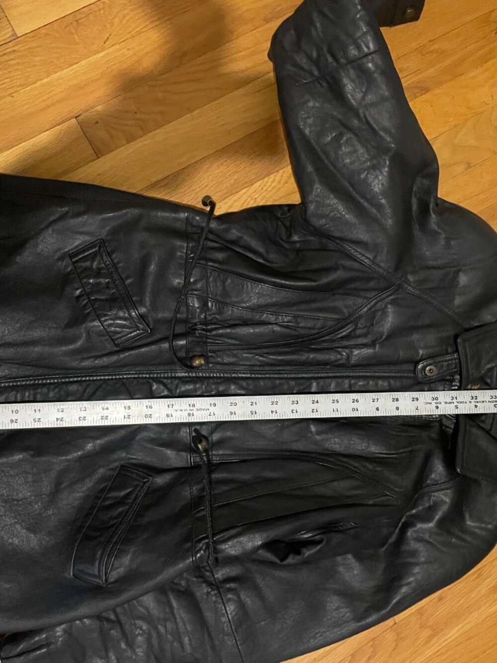Leather Coat Size Large Snap accents Cinched waist - Picture 13 of 15